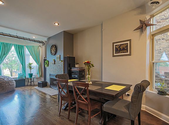 4th image of 320 S California Ave APT 3