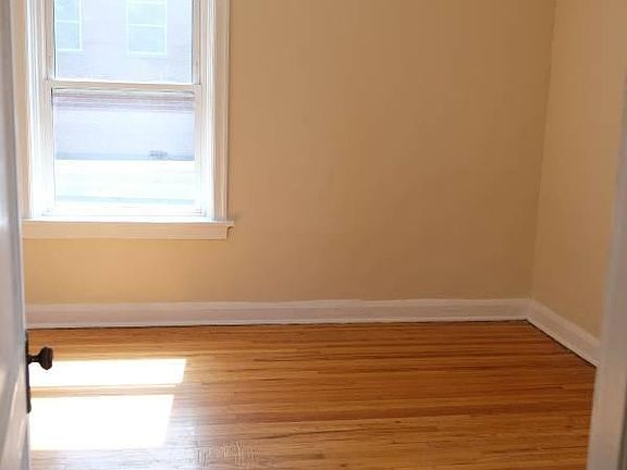 2nd image of 1202 Woodland Dr #1N