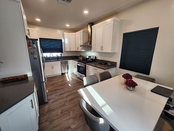 3rd image of 13169 Phillippi Ave