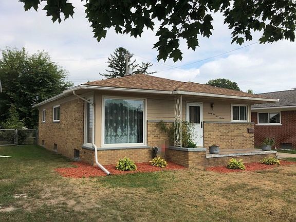 3rd image of 22413 Millenbach St