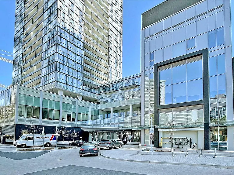 5180 Yonge St — Photo 2
