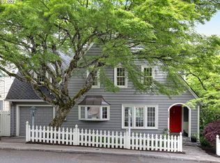 2395 SW Montgomery Dr, Portland, OR 97201