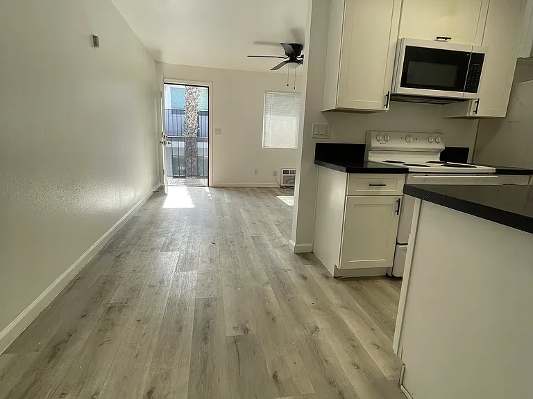 Genesis Apartments — Photo 15
