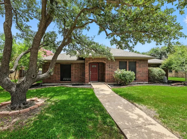 120 Simmons Dr, Coppell, TX 75019