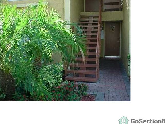 3rd image of 4427 Treehouse Ln #D