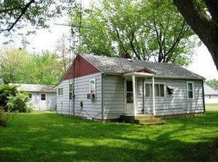 6002 Sinderson St, Harvard, IL 60033