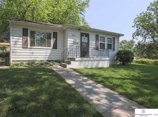 546 E 2nd St, Papillion, NE 68046