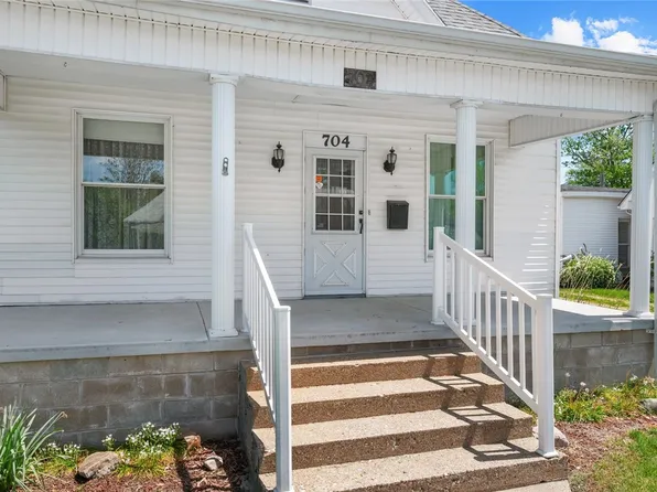 704 N Main St, Paris, IL 61944