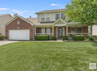 2643 Barrington Dr, Aurora, IL 60503