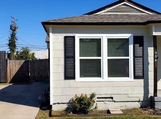 304 SE 13th St, Grand Prairie, TX 75051