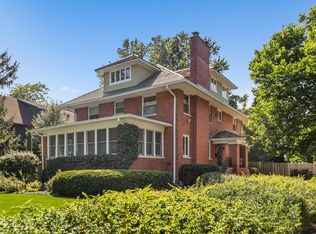 2528 Sheridan Rd, Evanston, IL 60201