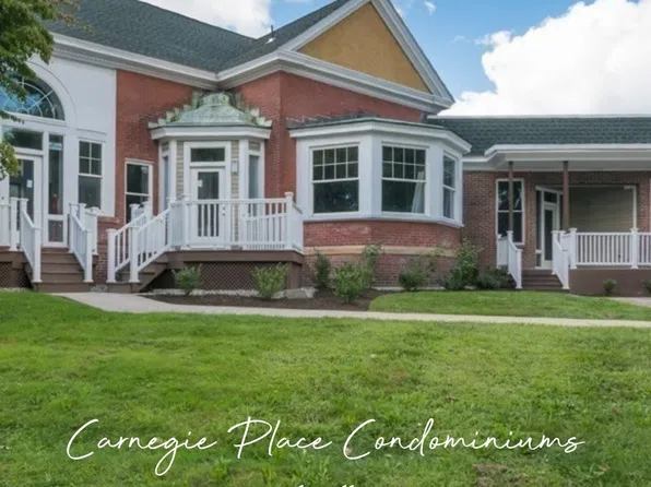 27 Bardwell St Unit 3, South Hadley, MA 01075