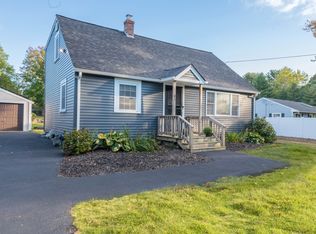 41 Silva St, Carver, MA 02330