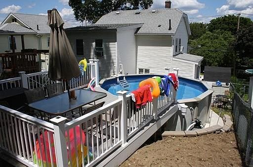 5th image of 36 Waldemar Ave