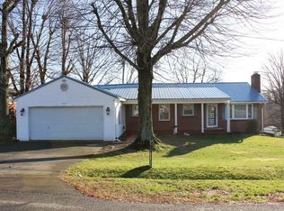 425 Hilltop Dr, Rocky Mount, VA 24151