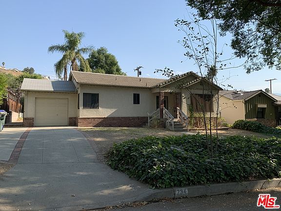3rd image of 734 W Rush Ave