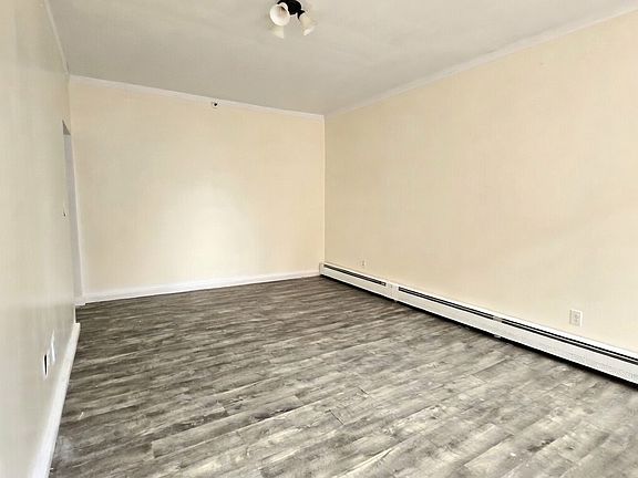 2nd image of 1600 Maple Ave #C11