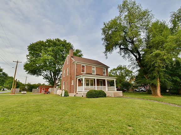 3rd image of 1305 Park St