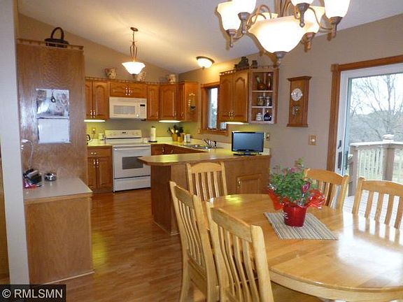 4th image of 619 Chestnut Dr
