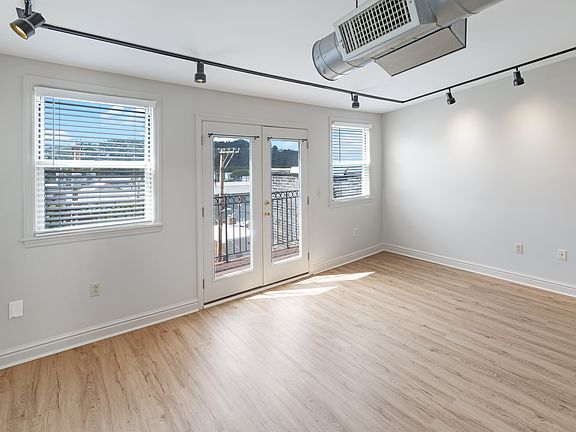 5th image of 3507 Butler St APT 3