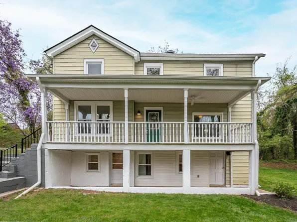 223 7th St, Madison Heights, VA 24572