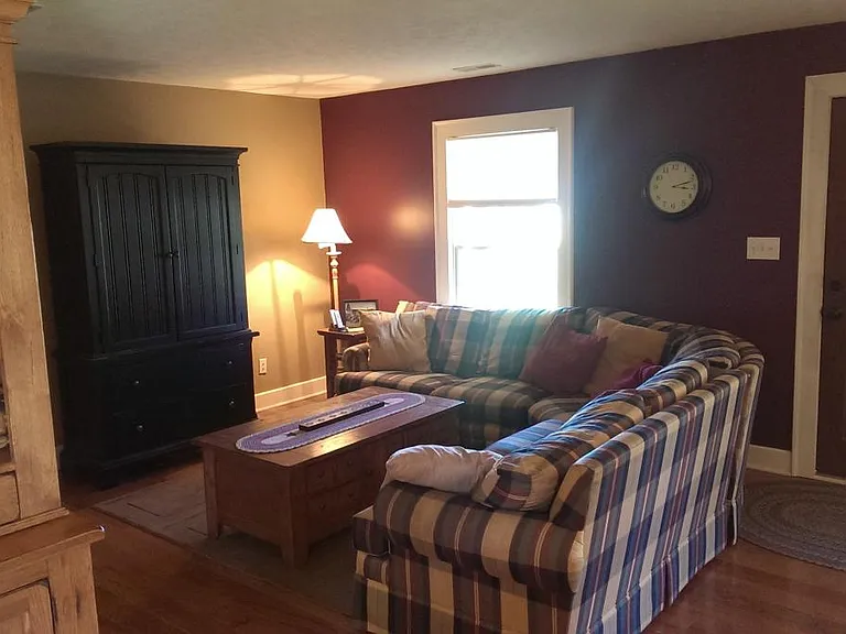 5880 S 700 E — Photo 16