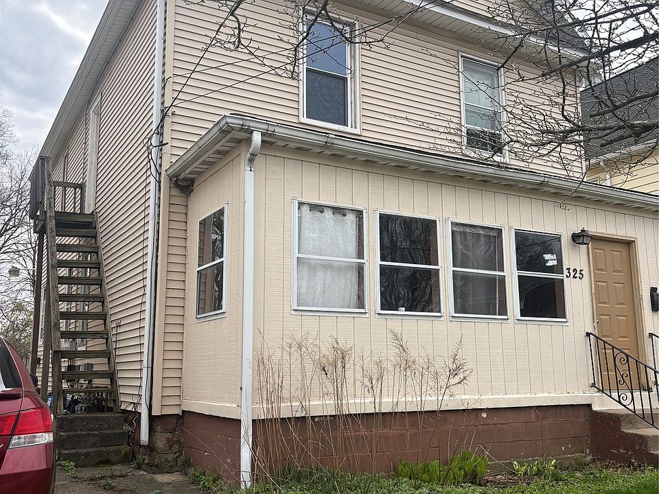 1st image of 325 E 2nd St