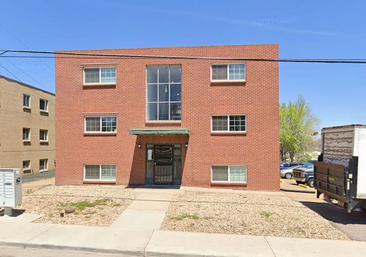 Mary Helen Apartments — Photo 1