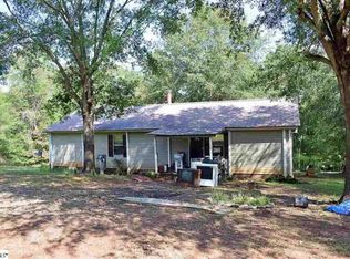 109 Garden Hill Dr, Chesnee, SC 29323