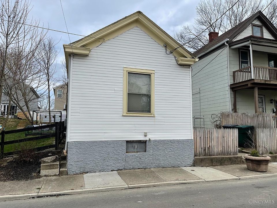 1st image of 3046 Obryon St