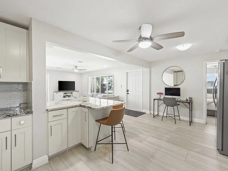 1710 SW 4th Ave — Photo 18
