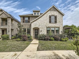 412 Renaissance Ln, Irving, TX 75060