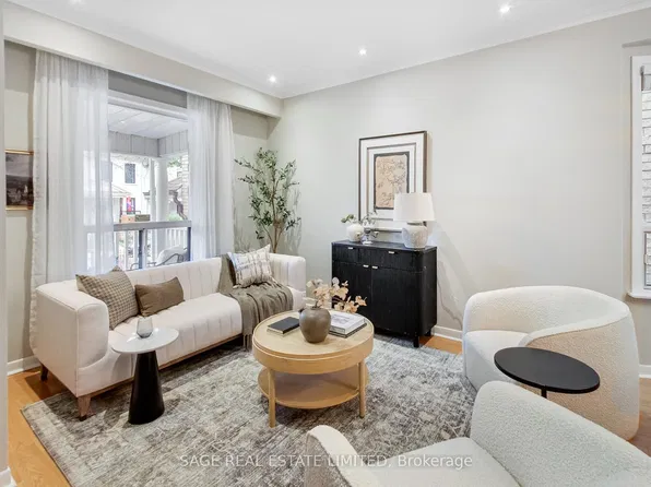 346 Leslie St, Toronto, ON M4M 3E2