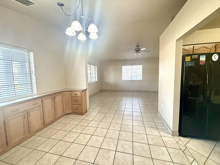 59 N Alta Ave — Photo 11