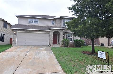 1st image of 6111 Oakwood Trl