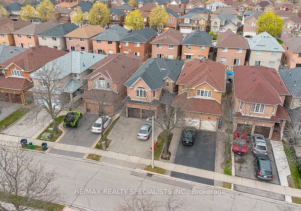 1st image of 25 Golden Eagle Rd
