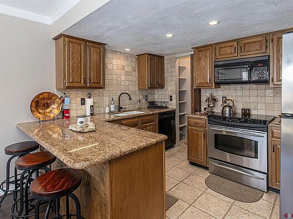 5th image of 460 Sheol Street #16