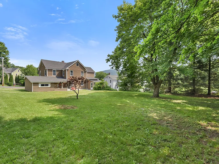 3 Golden Hill Rd #B — Photo 24