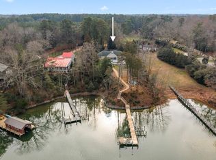 97 Currell Cove Ln, White Stone, VA 22578