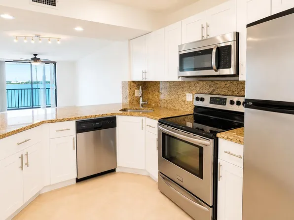 115 Lake Emerald Drive #210, Oakland Park, FL 33309