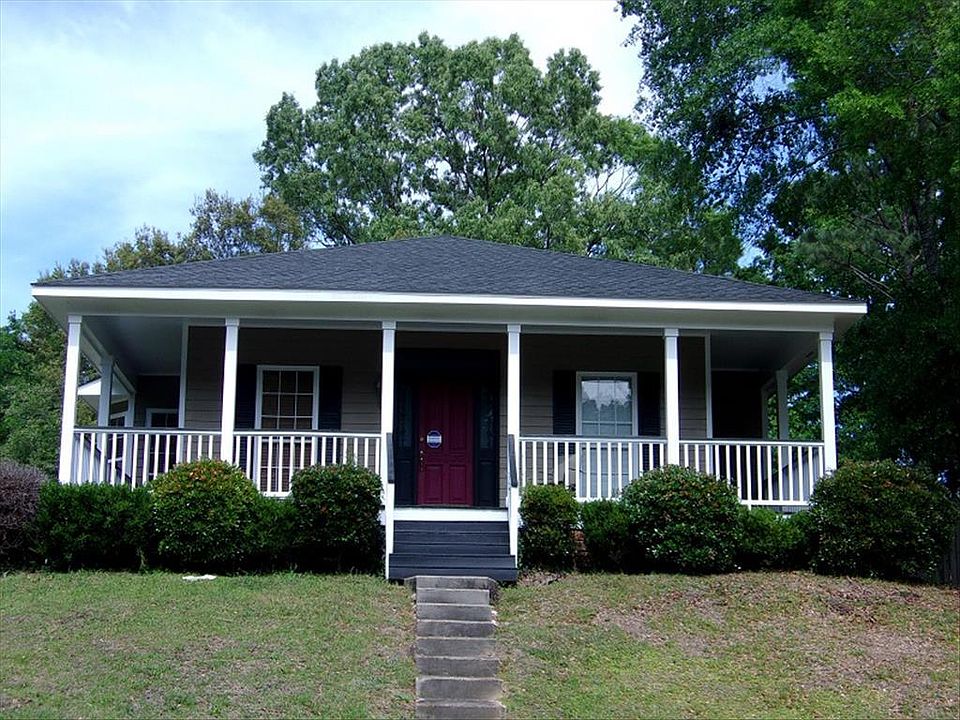 3201 Autumn Ridge Dr.