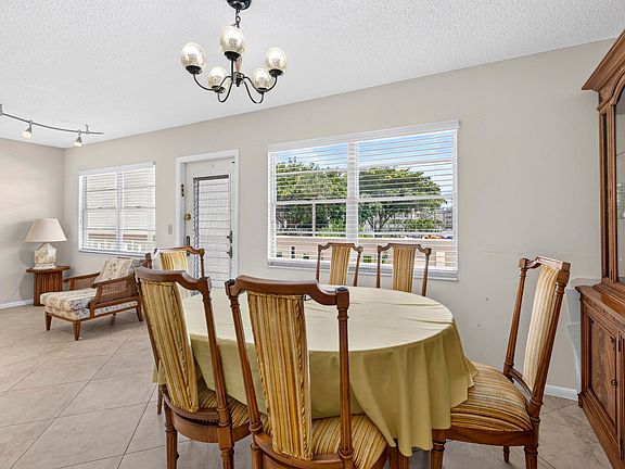 5th image of 206 Richmond A #206
