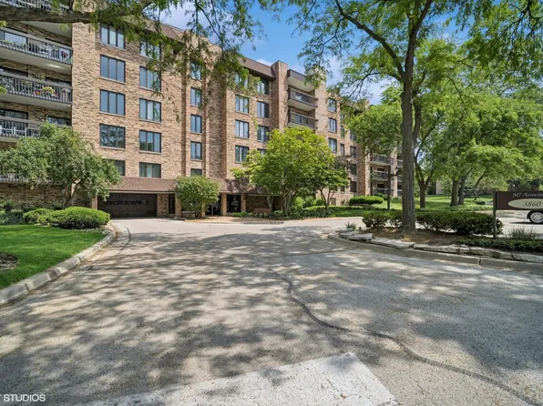 3860 Mission Hills Rd S #510, Northbrook, IL 60062