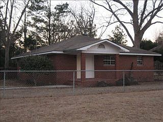 2nd image of 3615 Middle Ground Rd