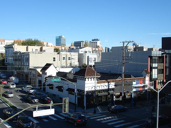 5th image of 200 Guerrero St APT 120