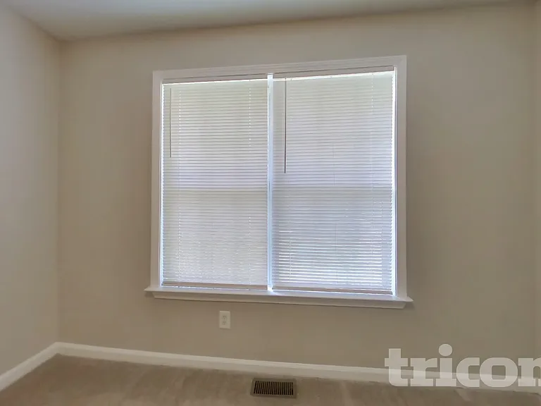 87 Princeton Dr — Photo 12
