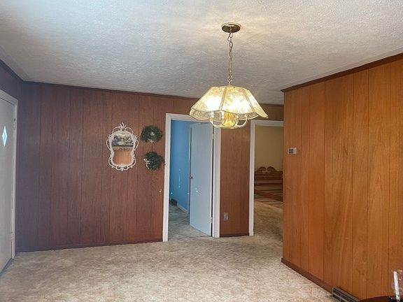 3rd image of 162 Deerfield Ln