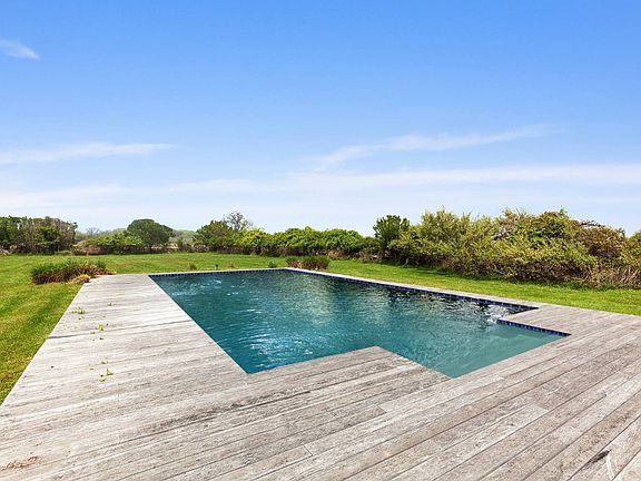 5th image of 64 Sandune Ct