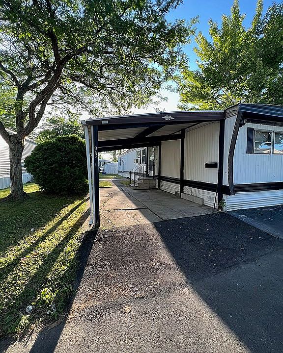 1st image of 93 Jenny Ln