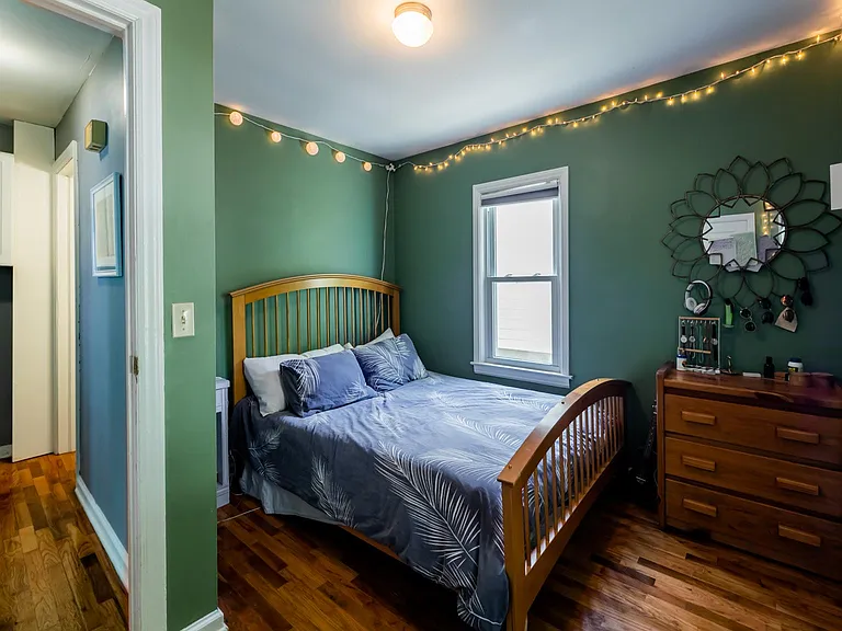 225 N Fairview Ave — Photo 7